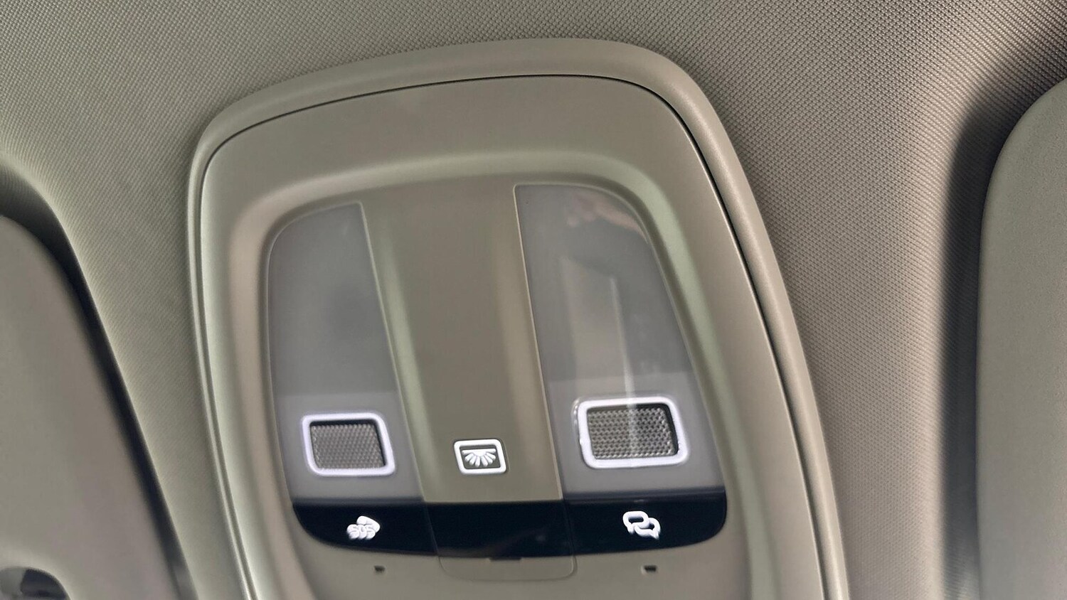 Used Volvo XC60 2025 for sale - 77802103: Photo 14