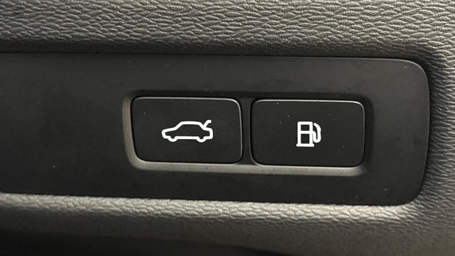 Used Volvo XC60 2025 for sale - 77802103: Photo 28