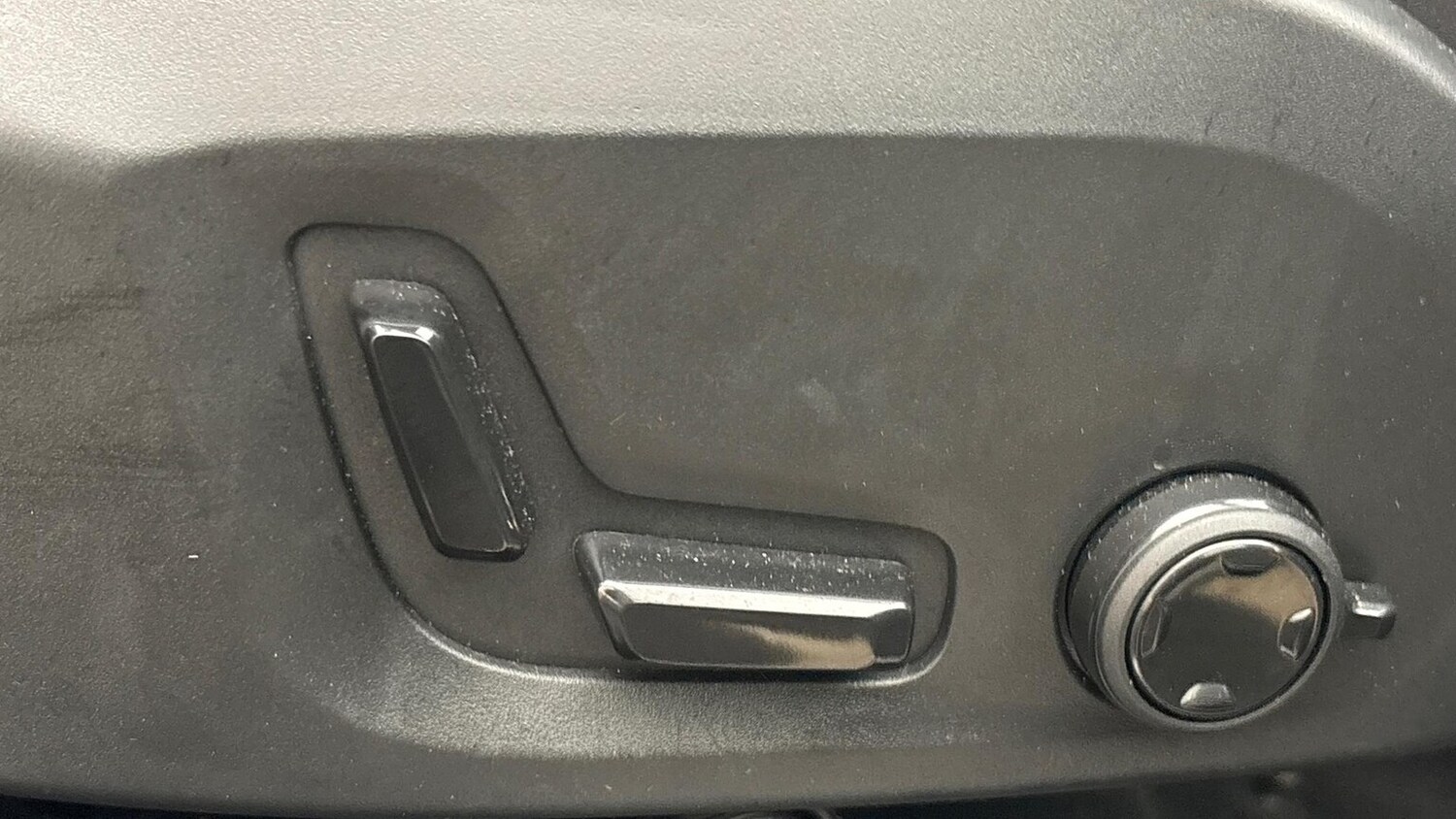 Used Volvo XC60 2025 for sale - 77802103: Photo 30