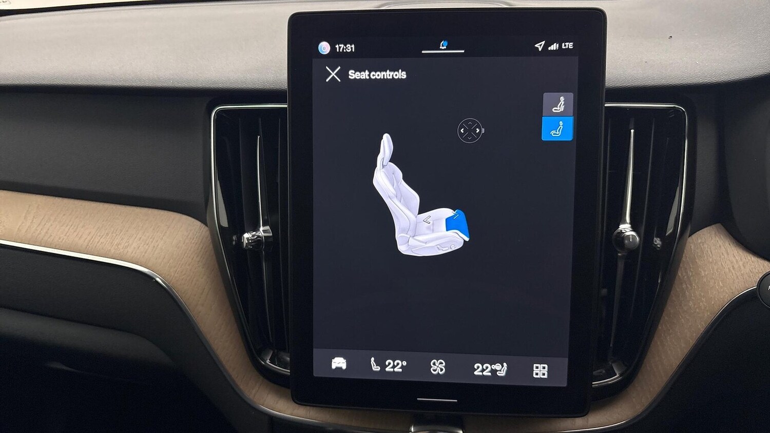 Used Volvo XC60 2025 for sale - 77802103: Photo 37