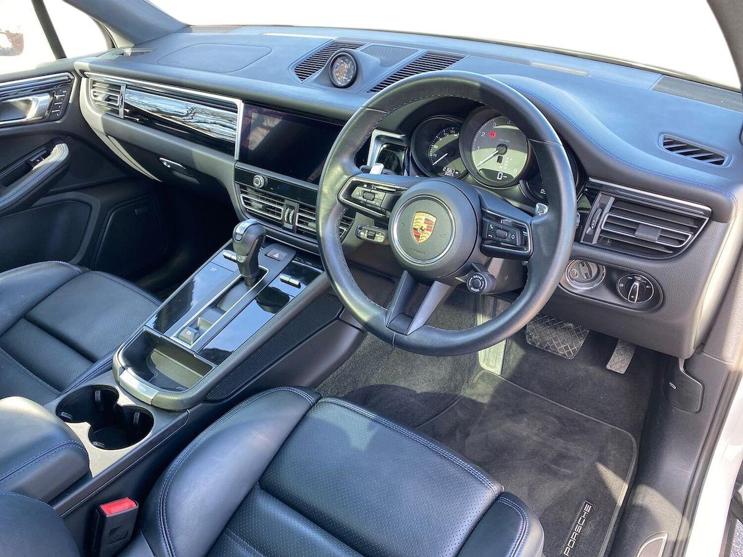 Used Porsche Macan 2023 for sale - 78193913: Photo 15