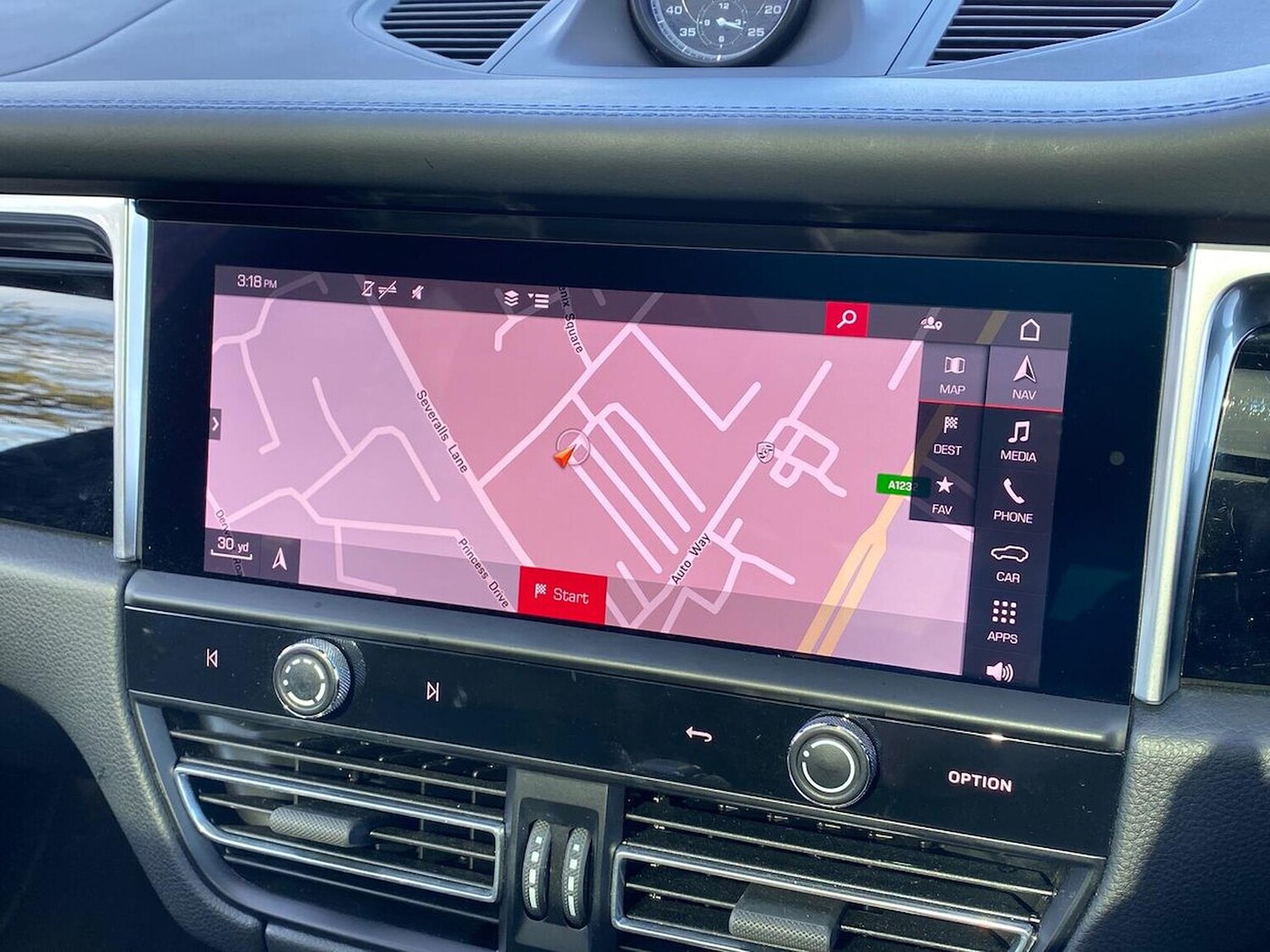 Used Porsche Macan 2023 for sale - 78193913: Photo 24