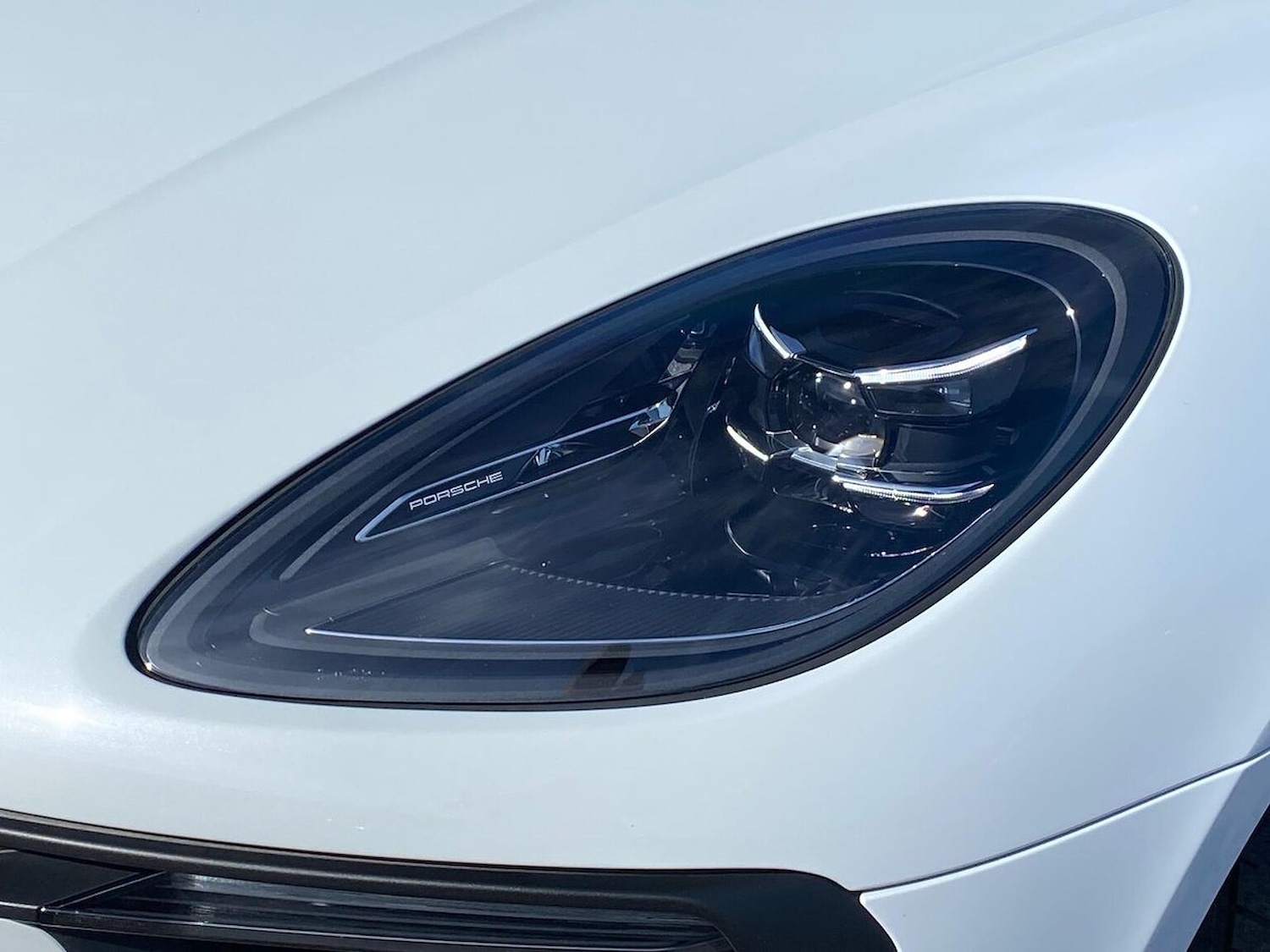 Used Porsche Macan 2023 for sale - 78193913: Photo 34