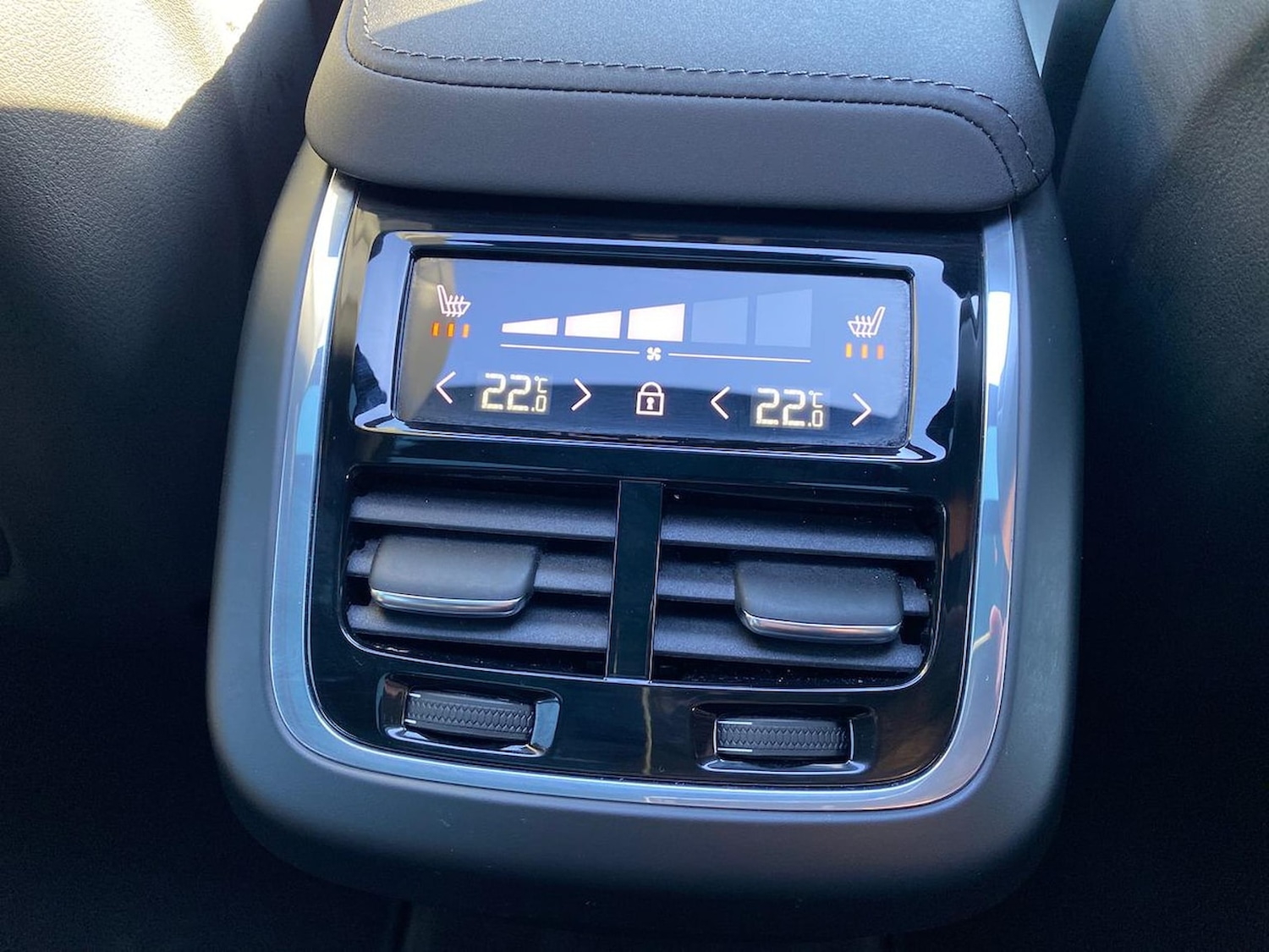 Used Volvo XC60 2025 for sale - 77984001: Photo 40