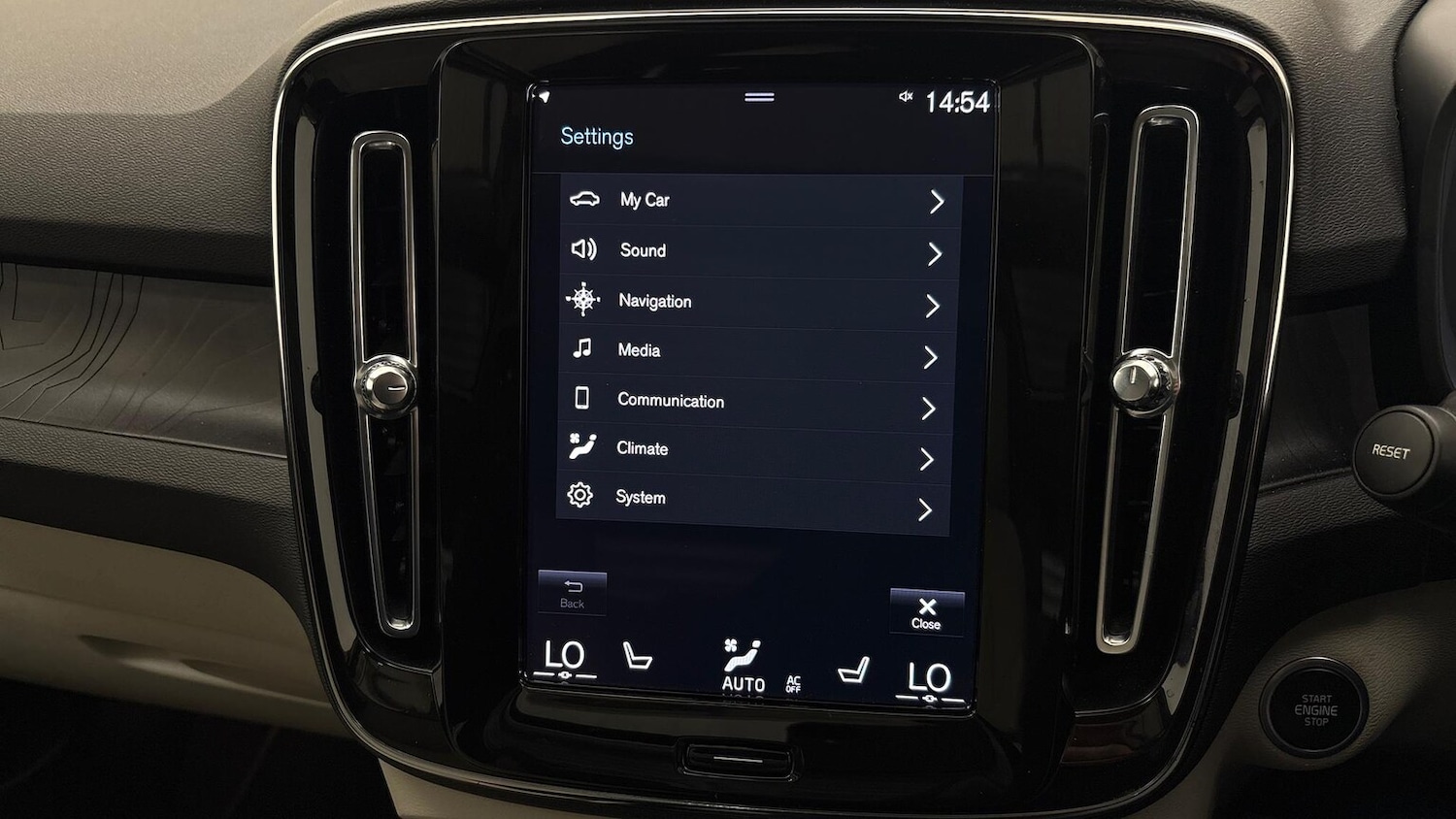 Used Volvo XC40 2022 for sale - 76969042: Photo 11