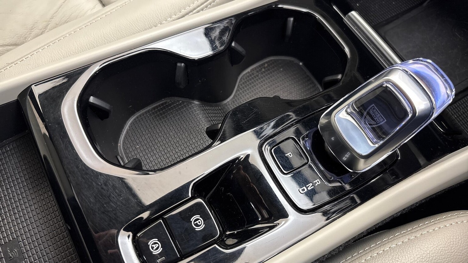 Used Volvo XC40 2022 for sale - 76969042: Photo 13