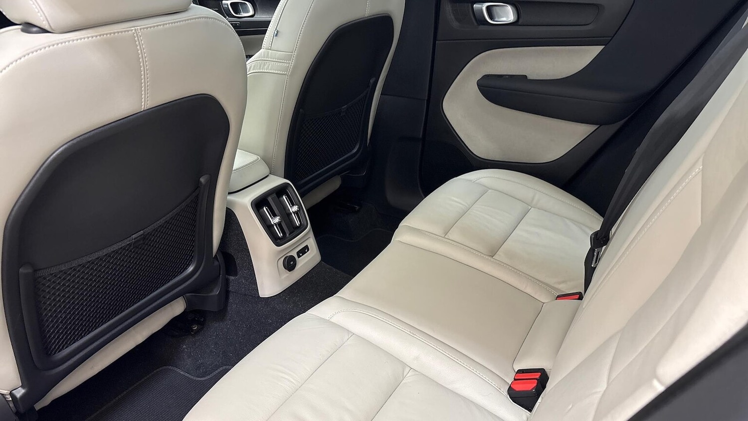 Used Volvo XC40 2022 for sale - 76969042: Photo 16