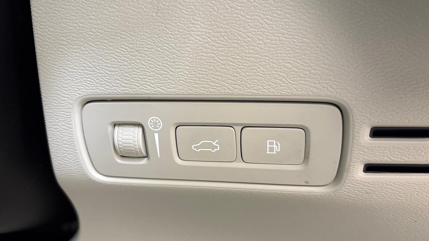 Used Volvo XC40 2022 for sale - 76969042: Photo 27