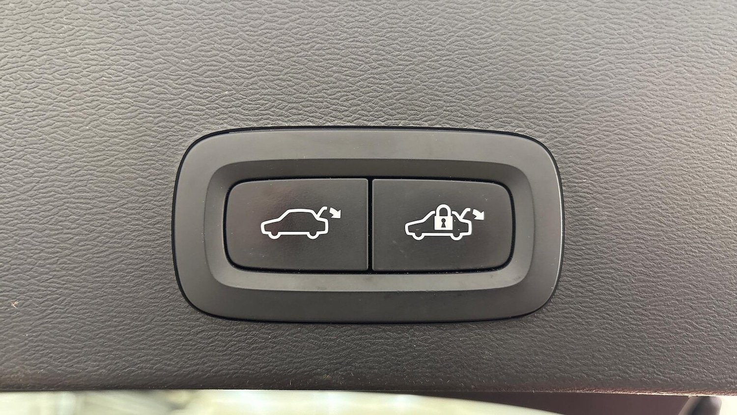 Used Volvo XC40 2022 for sale - 76969042: Photo 36