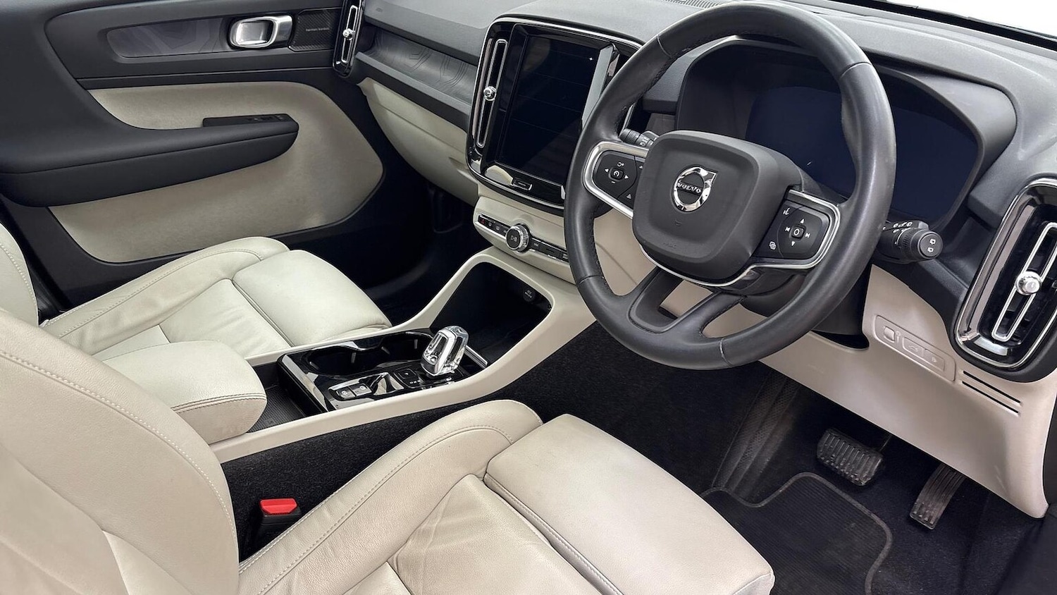 Used Volvo XC40 2022 for sale - 76969042: Photo 7