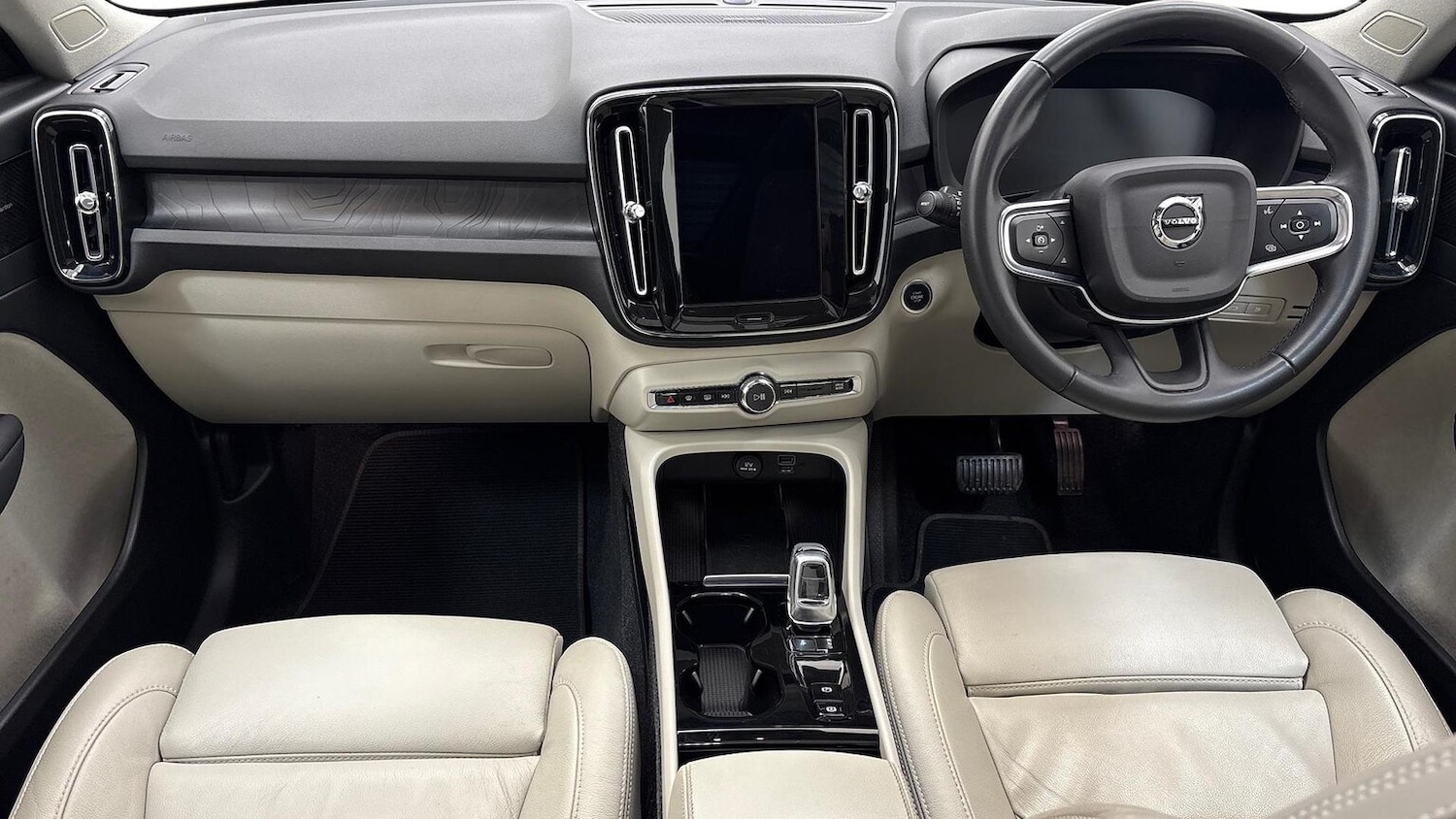 Used Volvo XC40 2022 for sale - 76969042: Photo 8