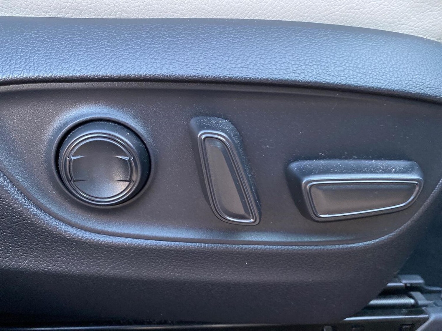 Used Toyota RAV4 2022 for sale - 76904955: Photo 30