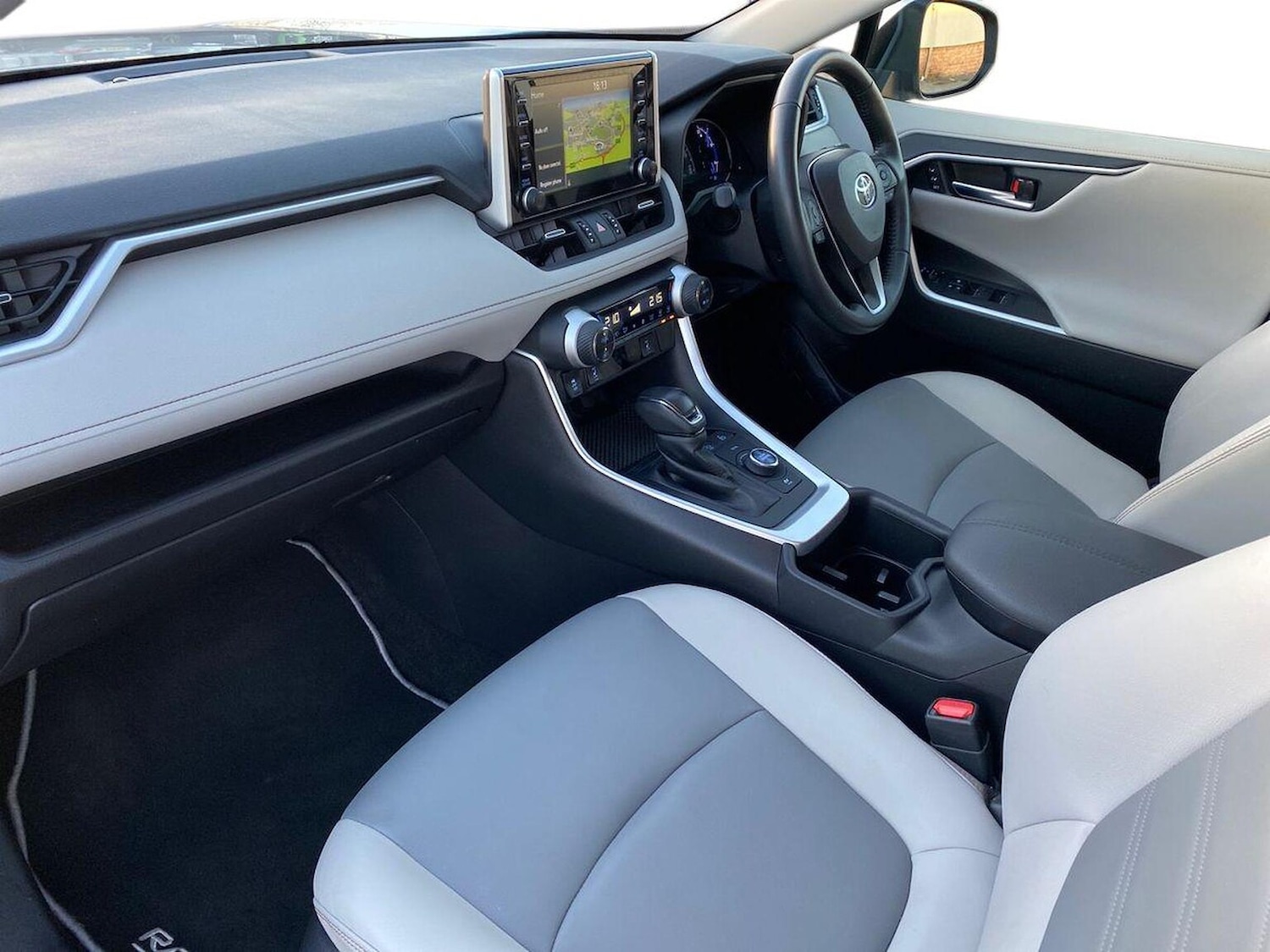 Used Toyota RAV4 2022 for sale - 76904955: Photo 7