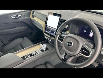 Used Volvo XC60 2025 for sale - 79380389: Photo
