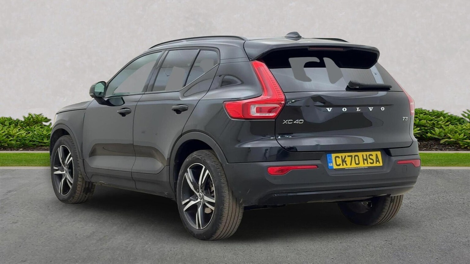Used Volvo XC40 2020 for sale - 76969040: Photo 2