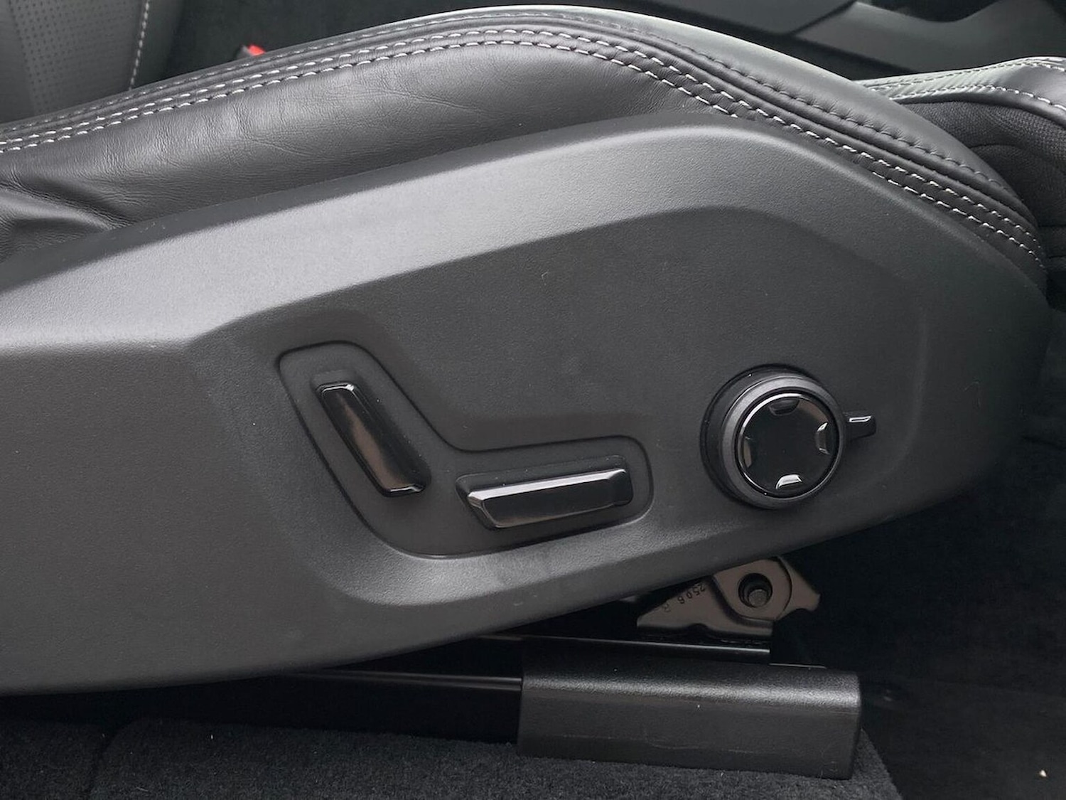 Used Volvo XC90 2025 for sale - 76497345: Photo 30