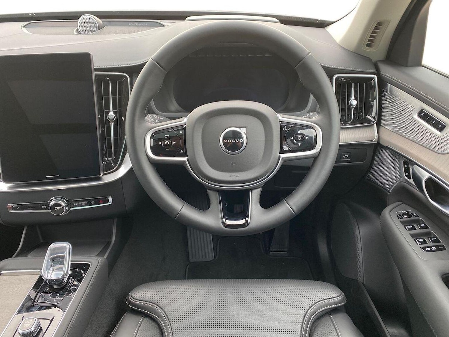 Used Volvo XC90 2025 for sale - 76497345: Photo 9