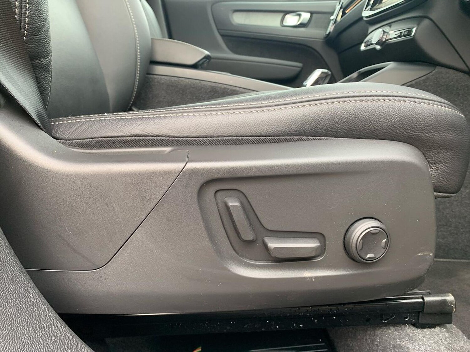 Used Volvo XC40 2021 for sale - 76313836: Photo 27