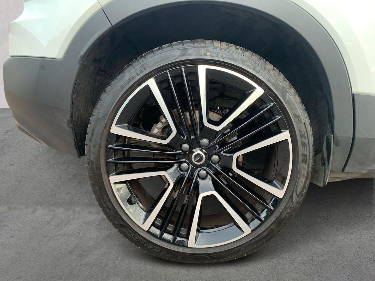 Used Volvo XC40 2024 for sale - 76005813: Photo 6