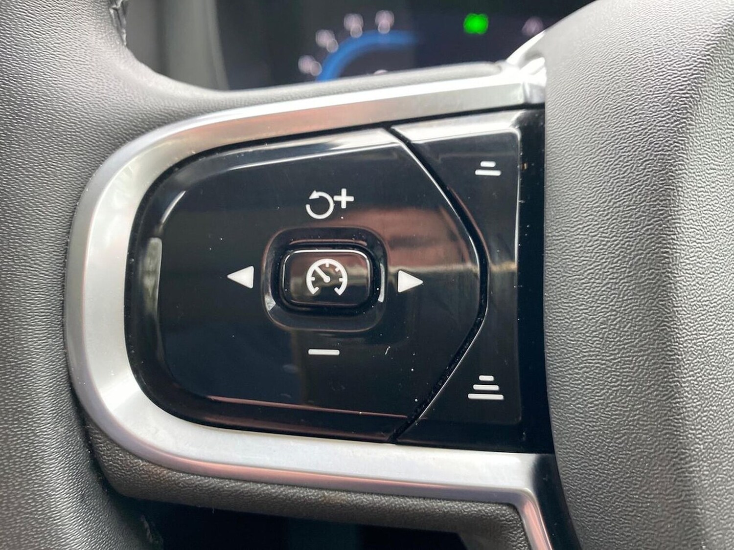 Used Volvo XC60 2022 for sale - 76963579: Photo 27