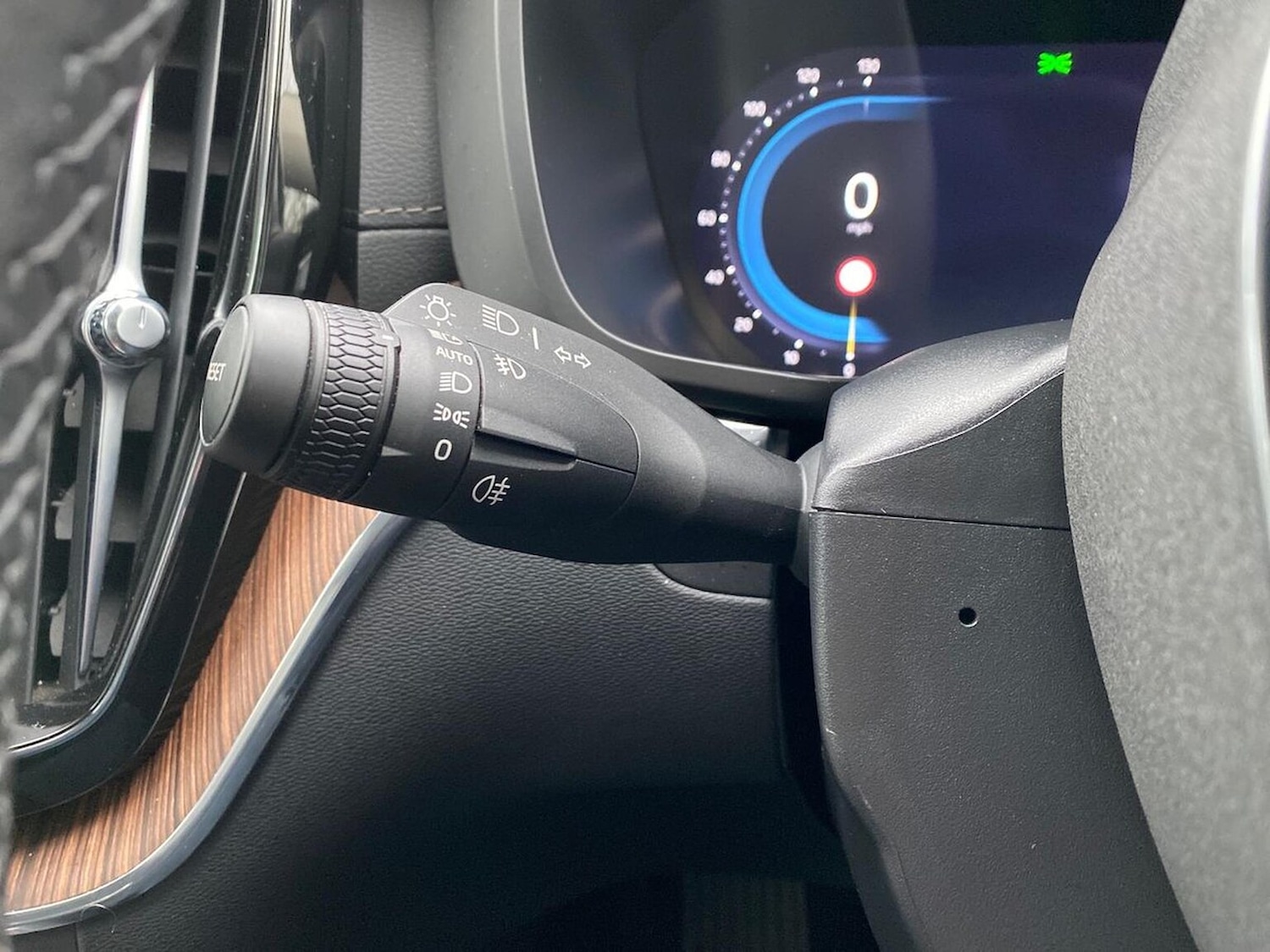 Used Volvo XC60 2022 for sale - 76963579: Photo 29