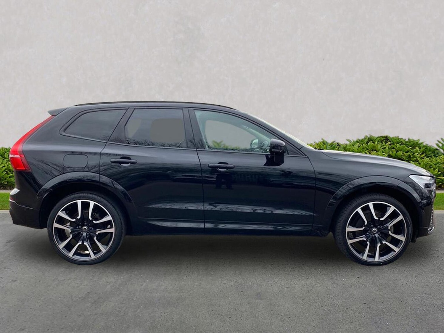 Used Volvo XC60 2022 for sale - 76963579: Photo 3