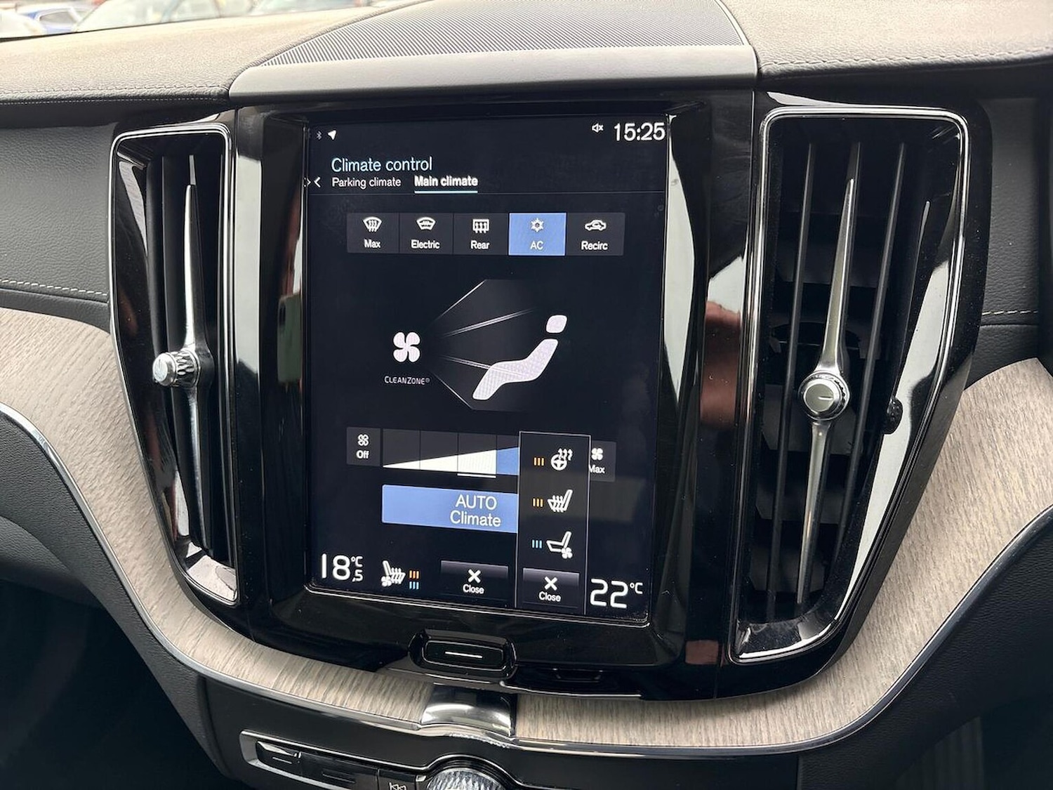 Used Volvo XC60 2019 for sale - 76497355: Photo 12