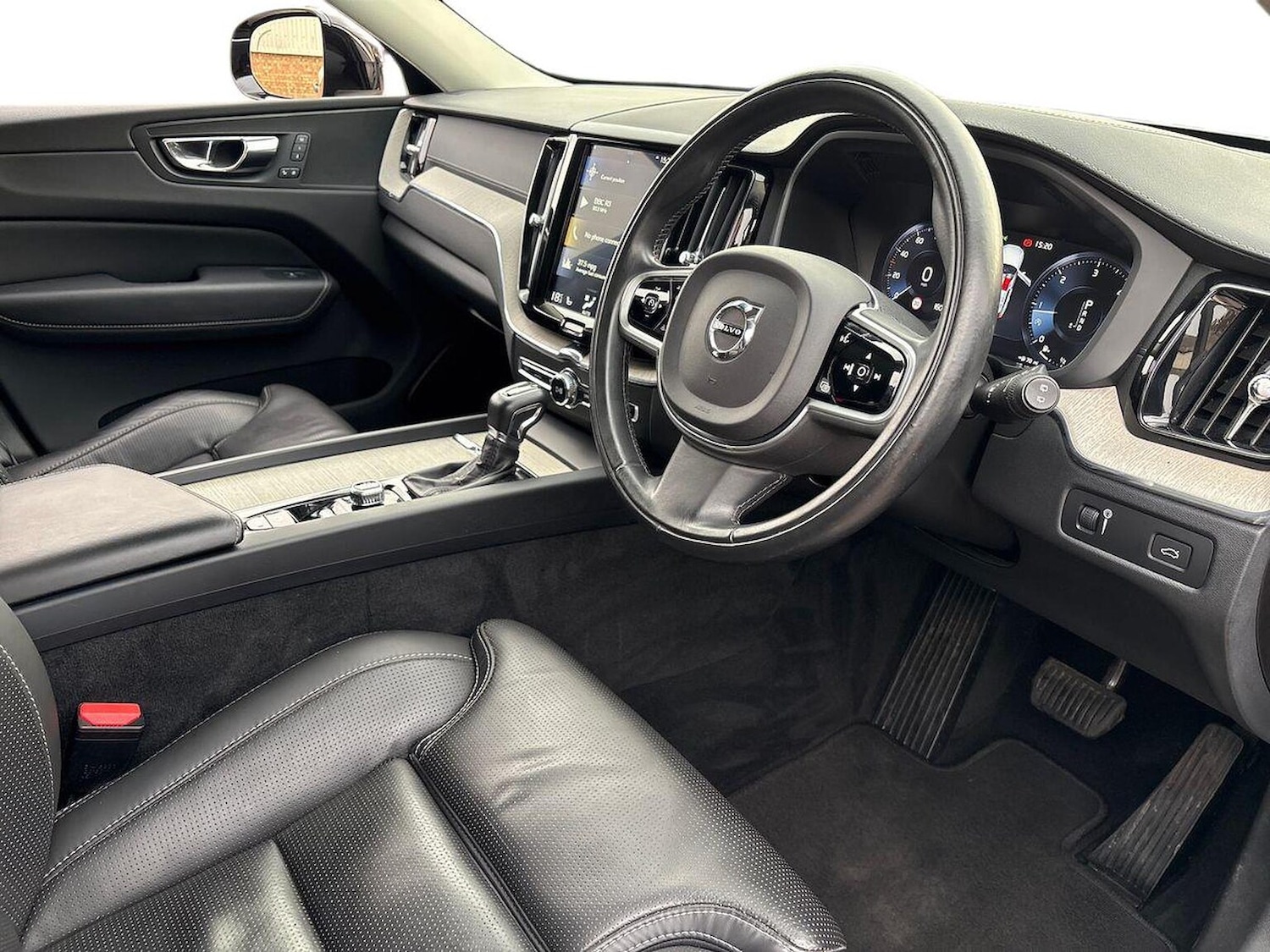 Used Volvo XC60 2019 for sale - 76497355: Photo 15