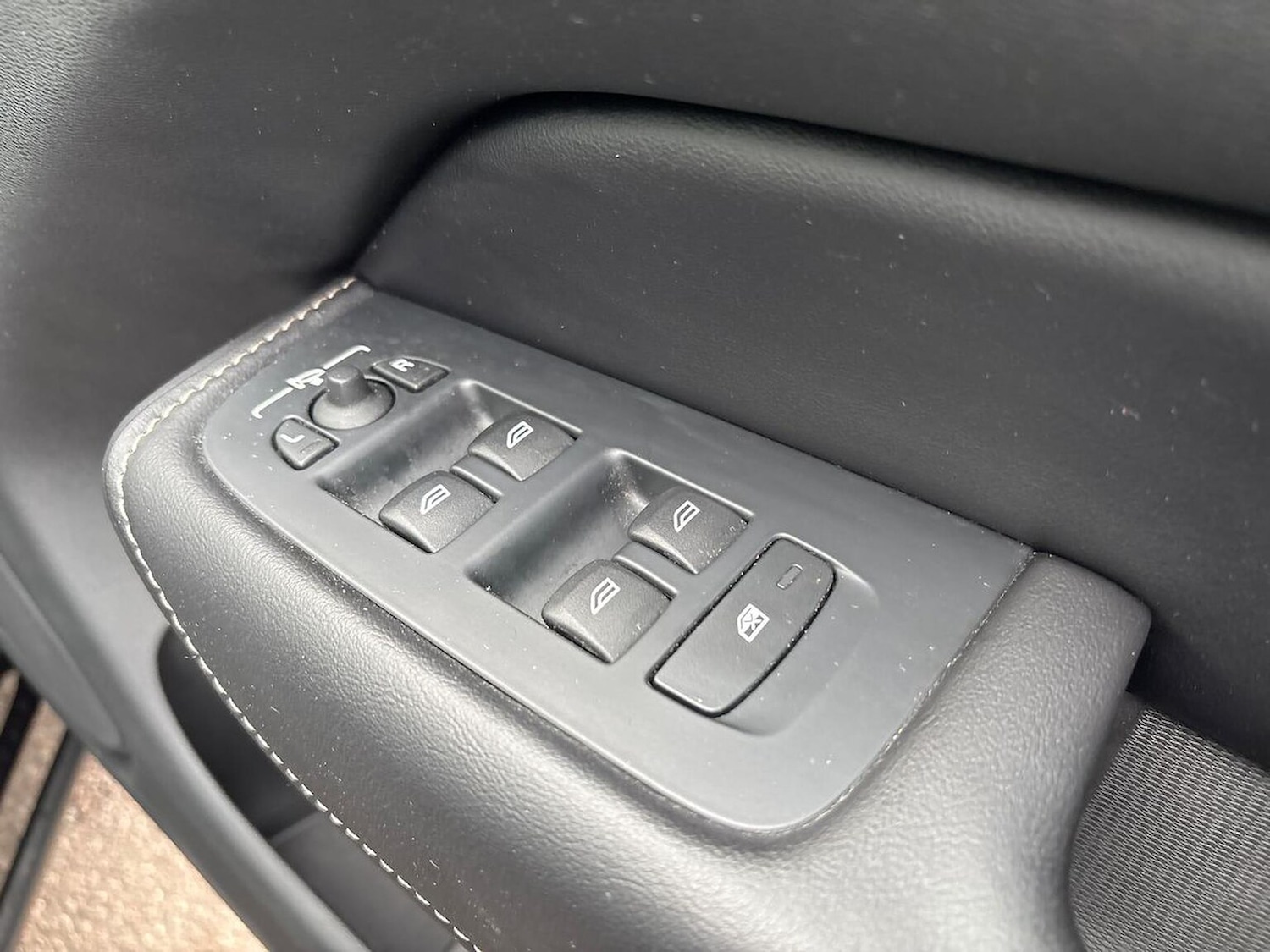 Used Volvo XC60 2019 for sale - 76497355: Photo 21