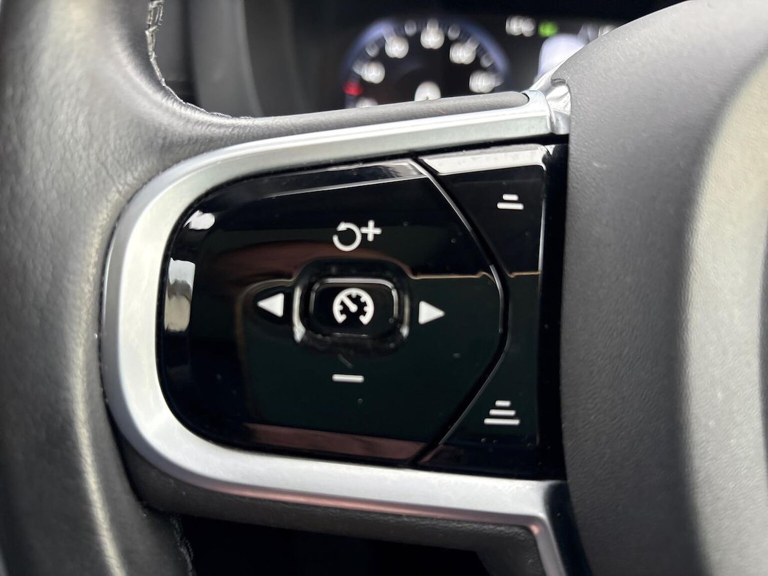 Used Volvo XC60 2019 for sale - 76497355: Photo 26