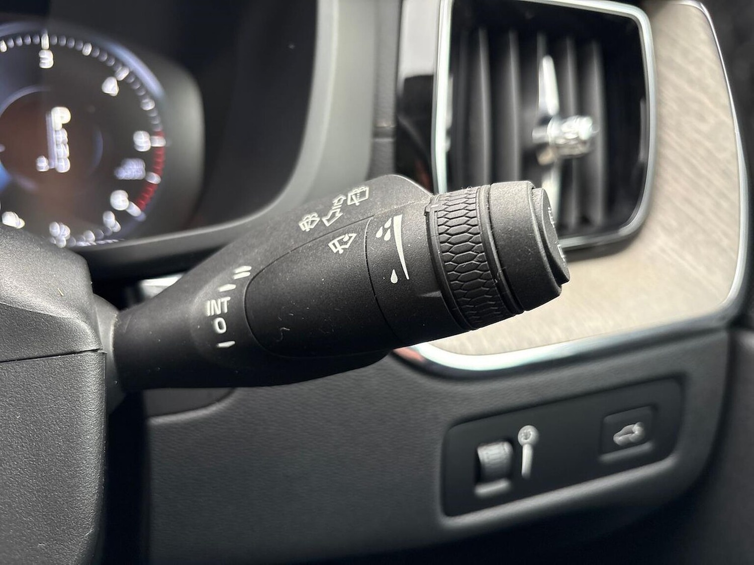 Used Volvo XC60 2019 for sale - 76497355: Photo 27