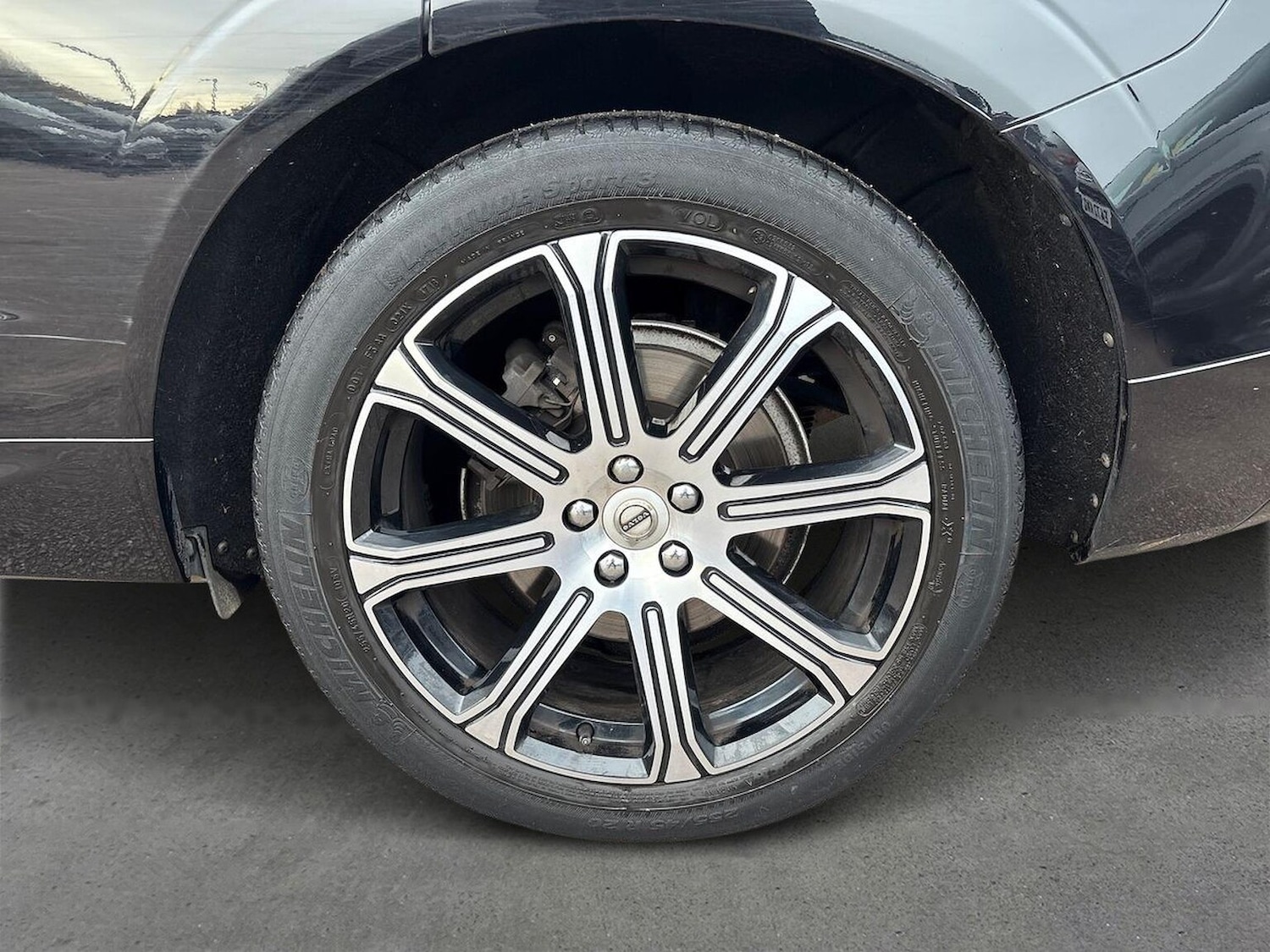 Used Volvo XC60 2019 for sale - 76497355: Photo 6