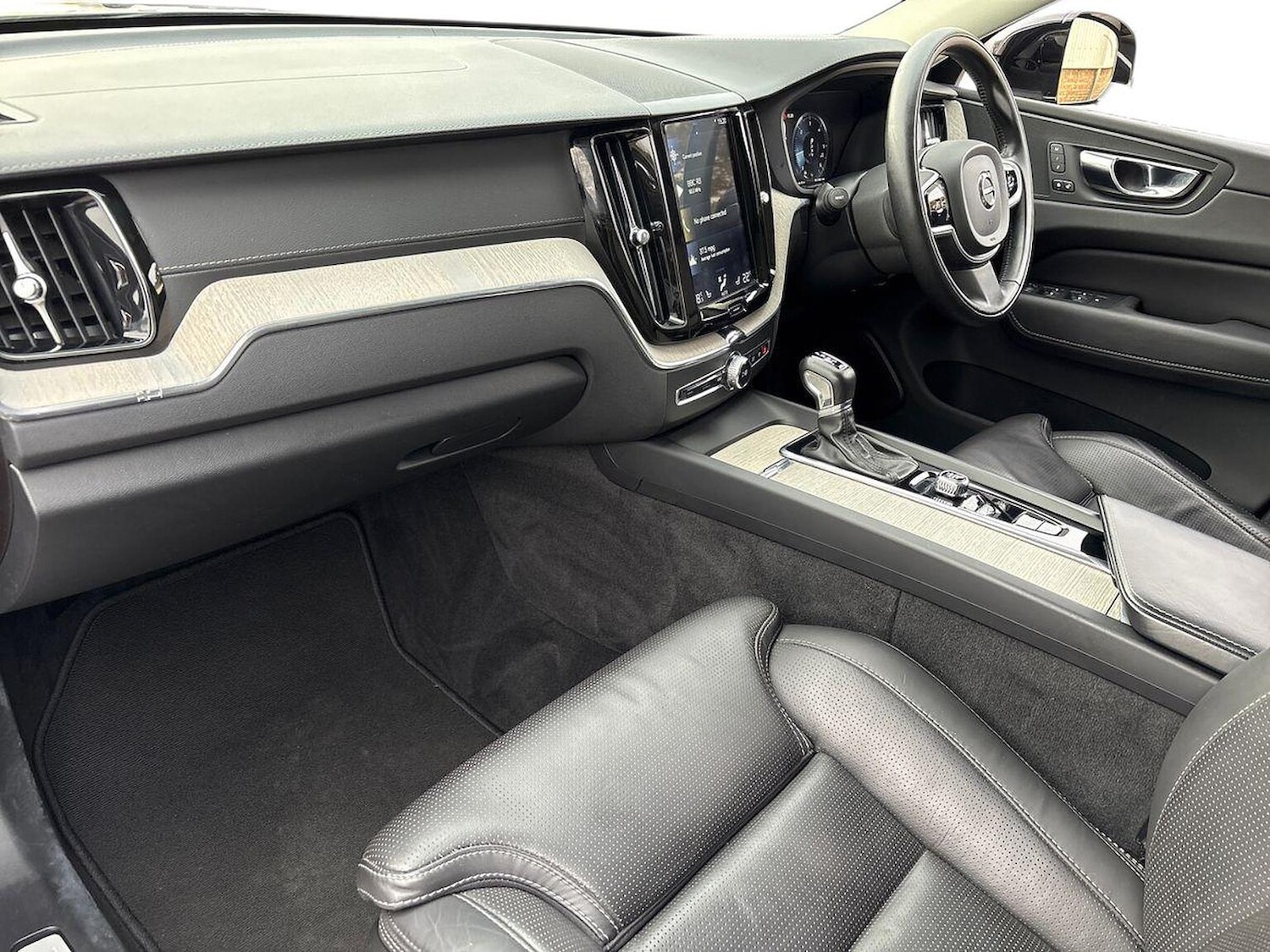 Used Volvo XC60 2019 for sale - 76497355: Photo 7