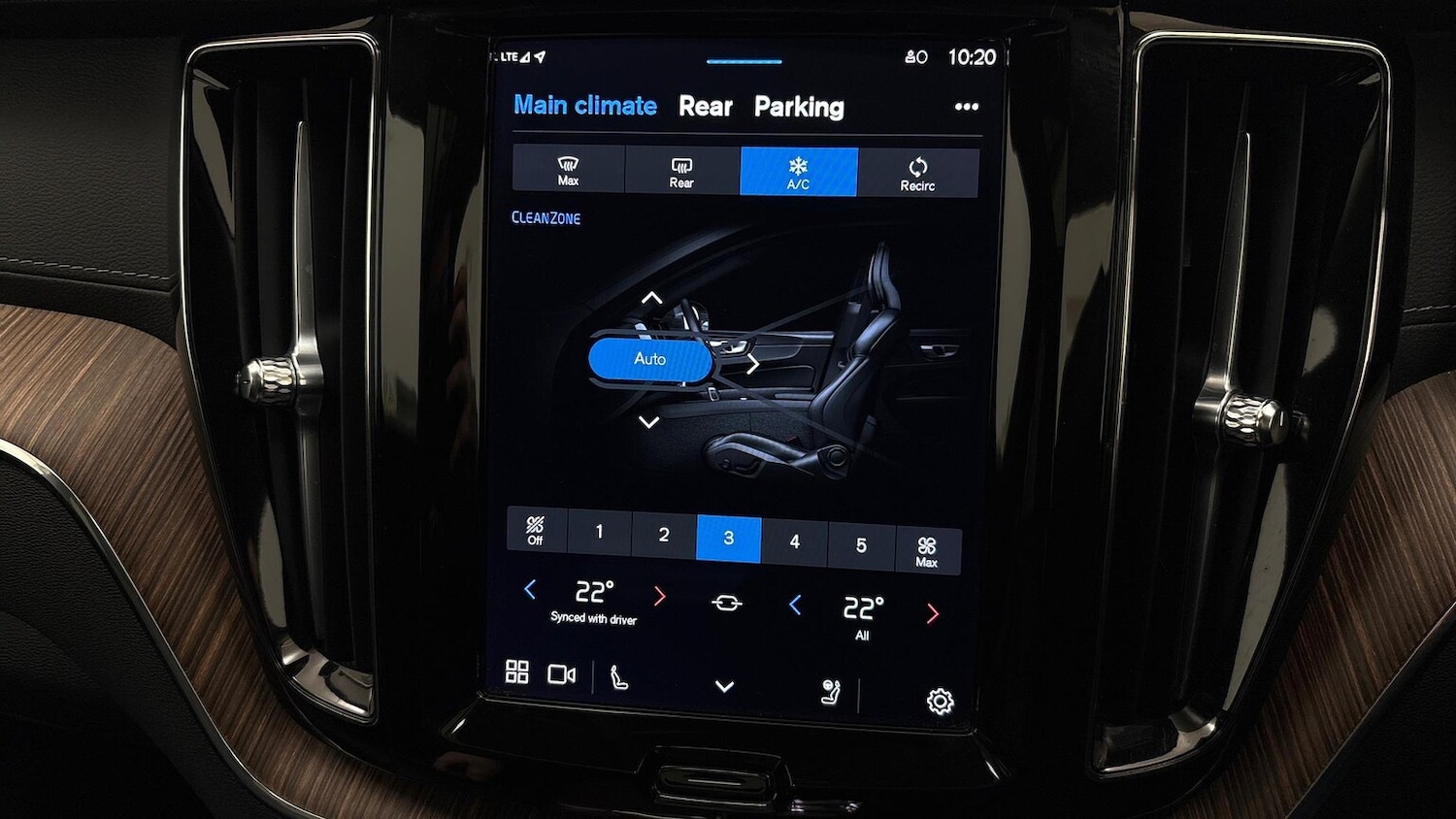 Used Volvo XC60 2022 for sale - 76969041: Photo 12