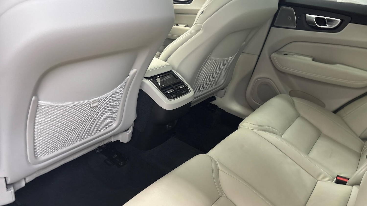 Used Volvo XC60 2025 for sale - 76422370: Photo 14