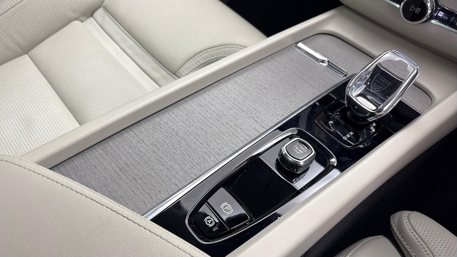 Used Volvo XC60 2025 for sale - 76422370: Photo 27