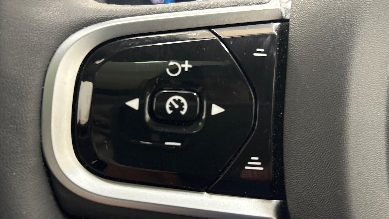 Used Volvo XC90 2025 for sale - 76969032: Photo 28