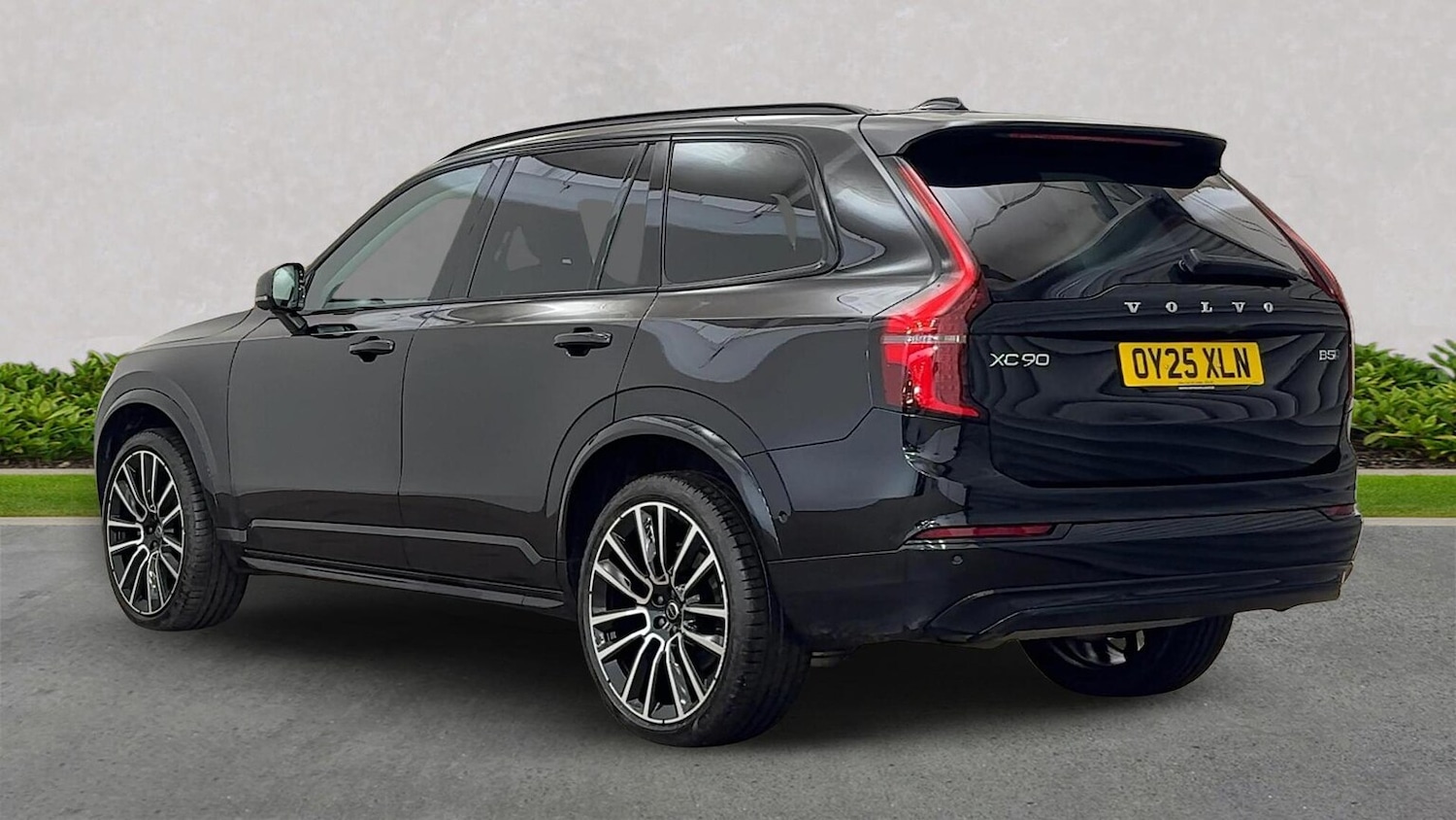 Used Volvo XC90 2025 for sale - 76969032: Photo 3