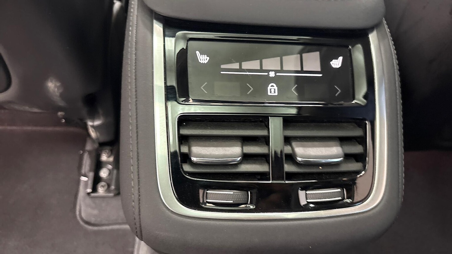 Used Volvo XC90 2025 for sale - 76969032: Photo 37