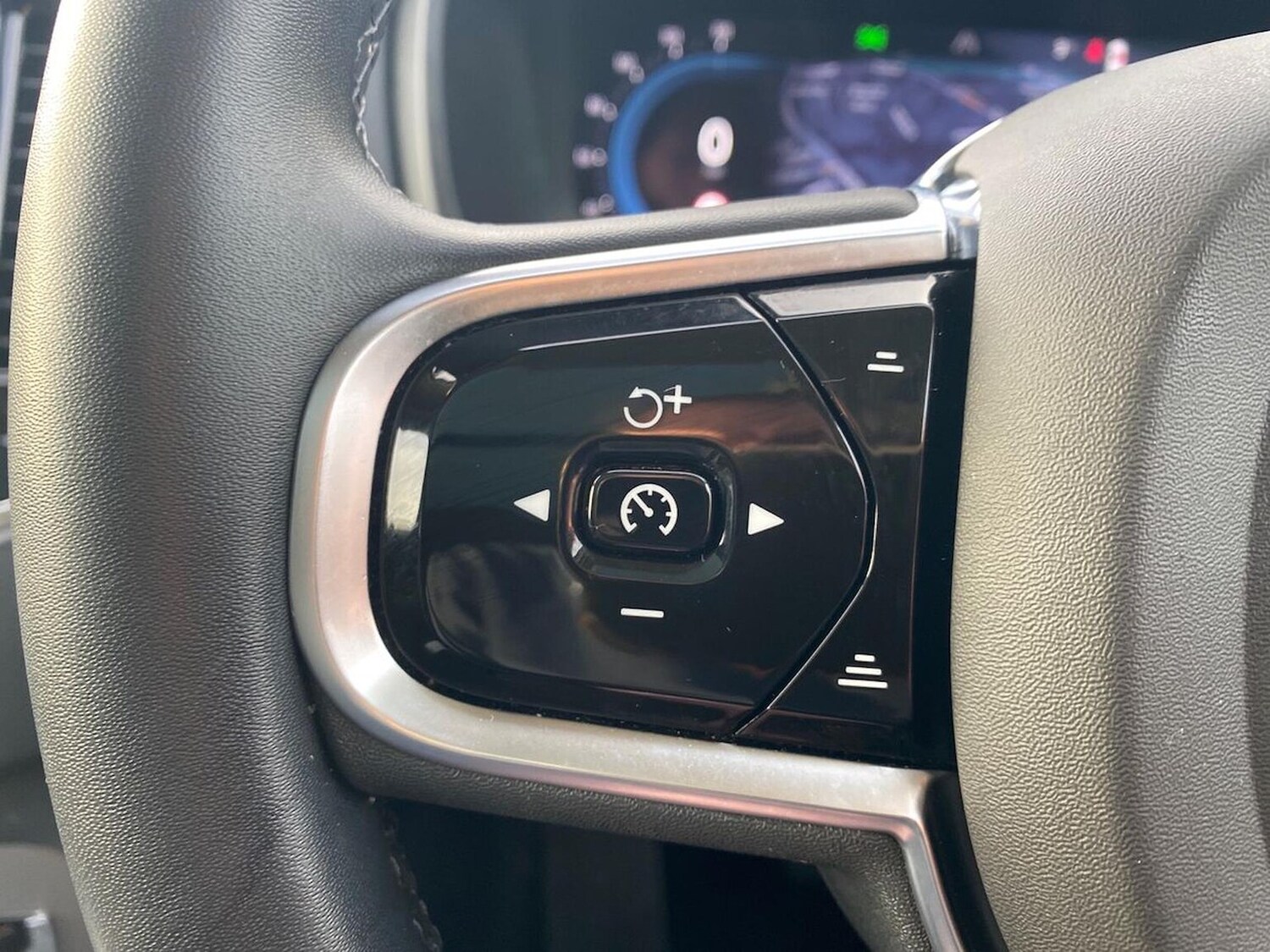 Used Volvo XC90 2023 for sale - 76497354: Photo 29