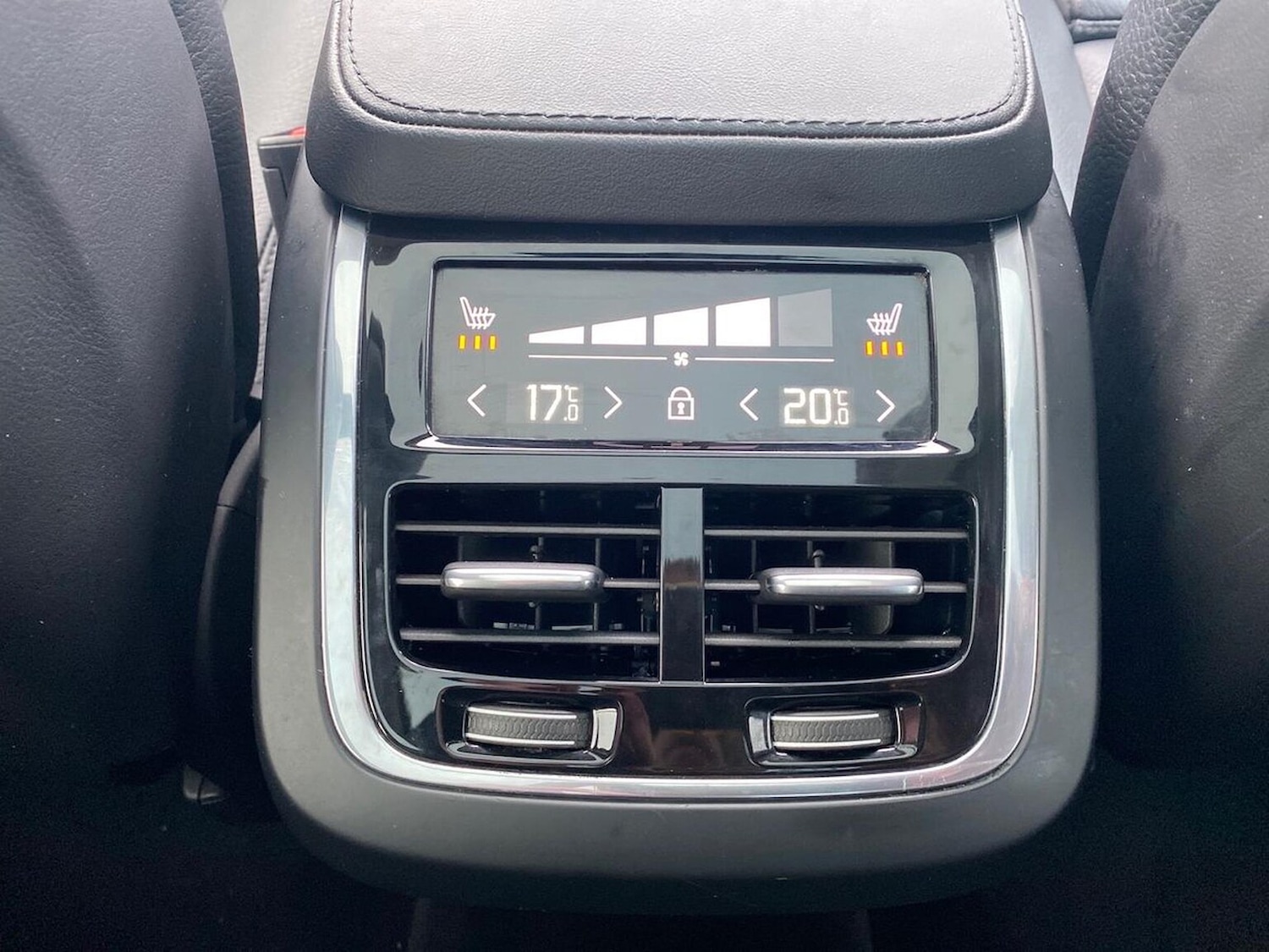 Used Volvo XC90 2023 for sale - 76497354: Photo 41