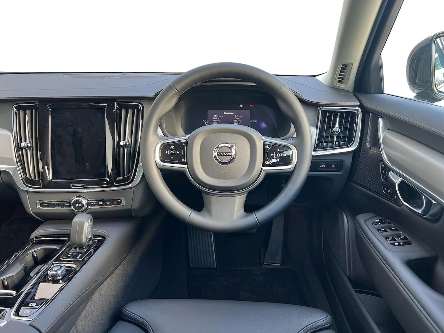 Used Volvo V90 2025 for sale - 77522141: Photo 3