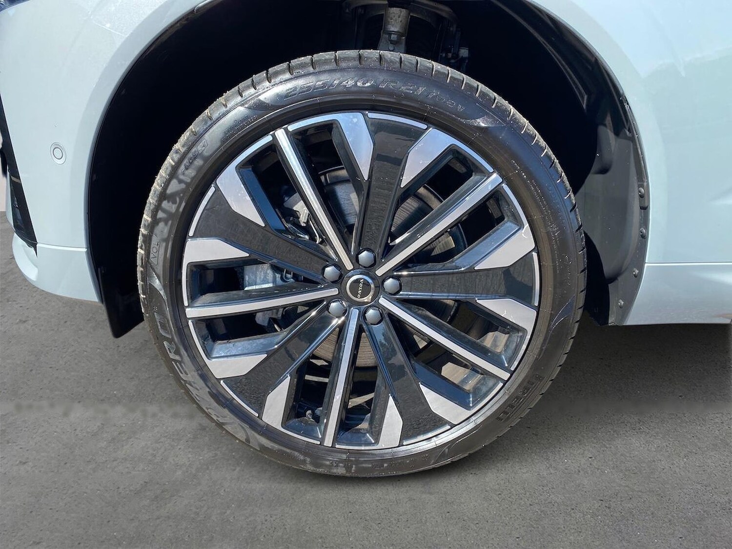 Used Volvo XC60 2025 for sale - 78193830: Photo 8