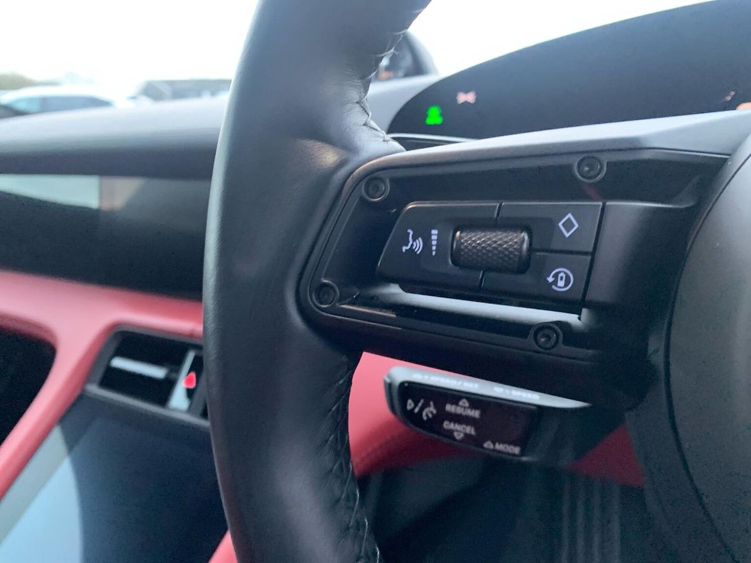 Used Porsche Taycan 2022 for sale - 77629373: Photo 28