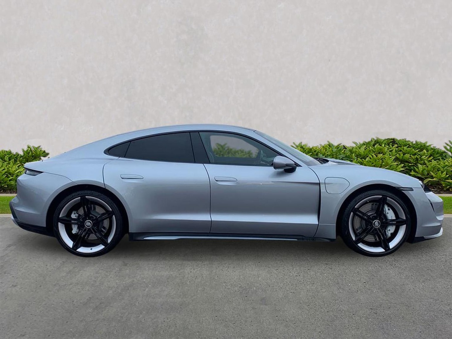 Used Porsche Taycan 2022 for sale - 77629373: Photo 3