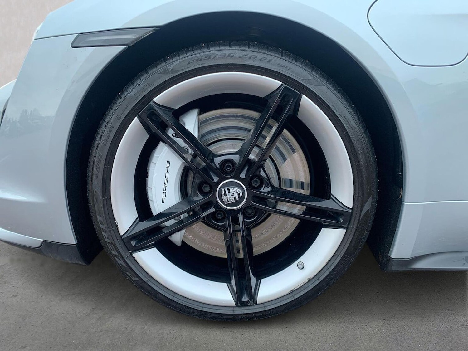 Used Porsche Taycan 2022 for sale - 77629373: Photo 6