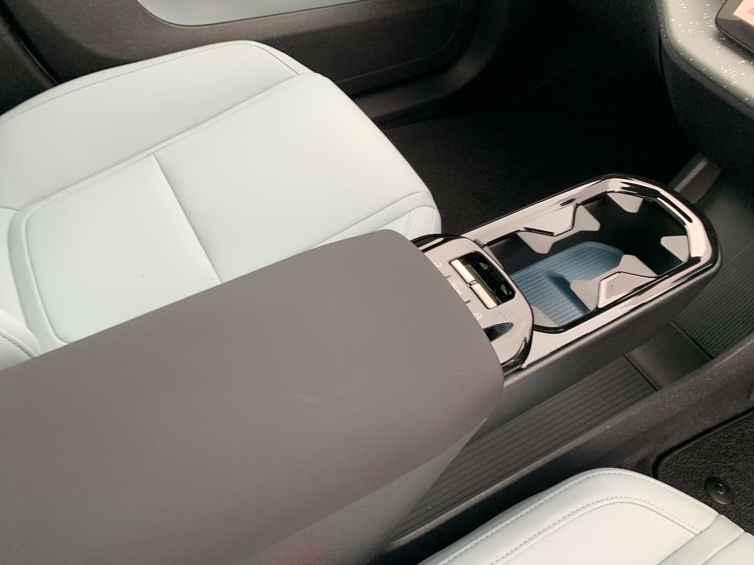 Used Volvo EX30 2025 for sale - 76369144: Photo 13