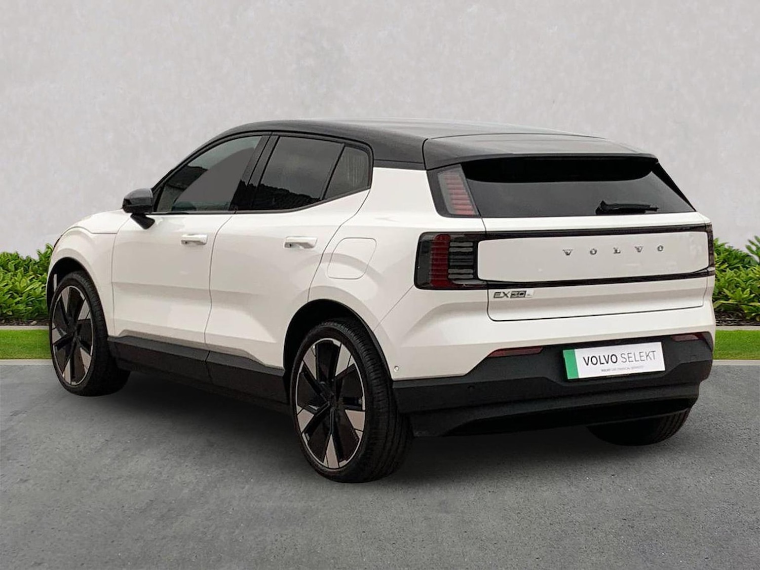 Used Volvo EX30 2025 for sale - 76369144: Photo 2