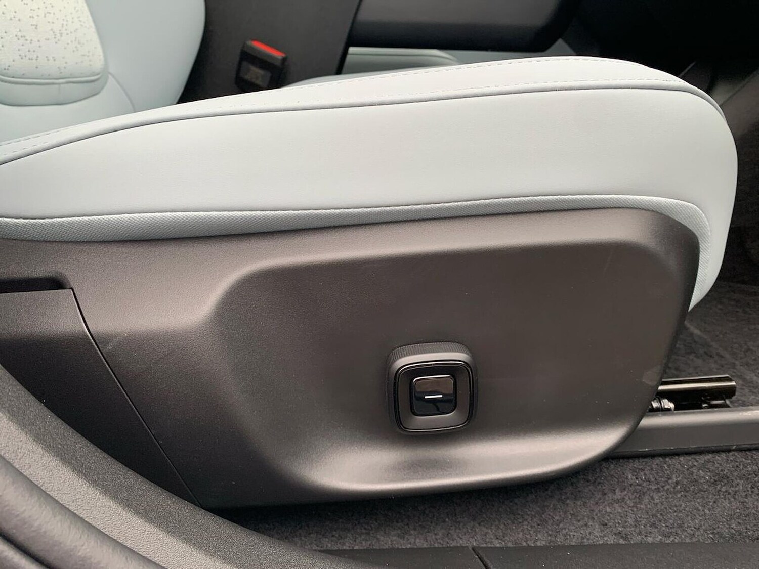 Used Volvo EX30 2025 for sale - 76369144: Photo 28