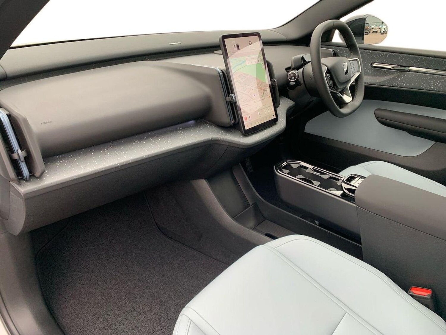 Used Volvo EX30 2025 for sale - 76369144: Photo 7